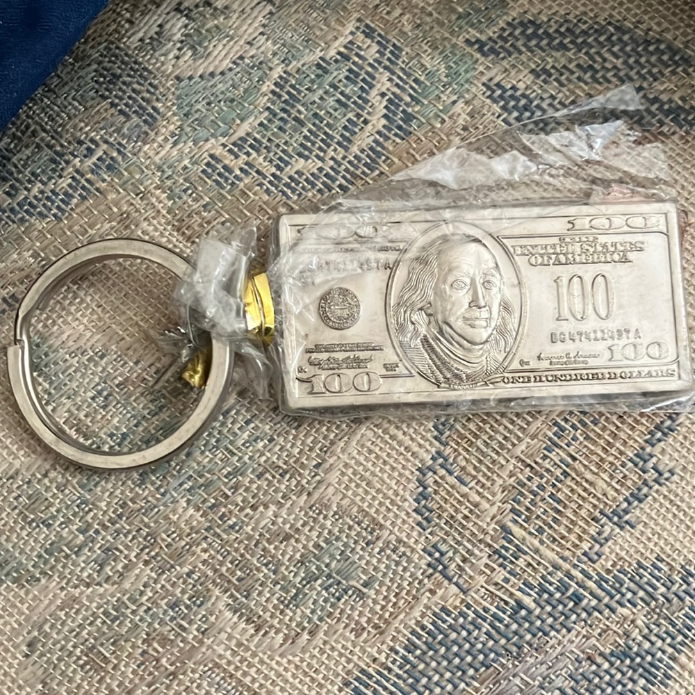 100 dollar key ring